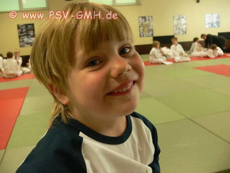 <b>...</b> (beide Gelb-Orange), <b>Marvin Schwarz</b> und Malte Meyer (beide Orange), <b>...</b> - JudoPruefungSommer2013_08